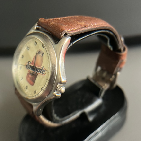 Vintage Snapple Watch - Picture 12 of 14
